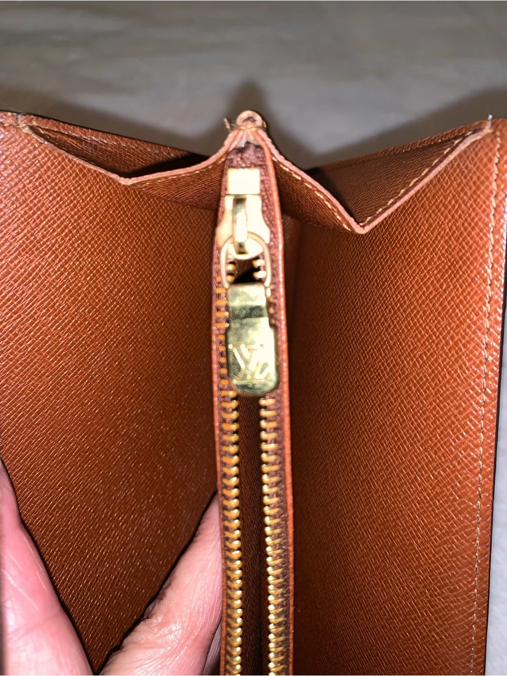 Vintage Authentic Louis Vuitton Monogram Sarah LV Wallet EVC!